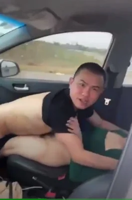 Nhún Nhảy Với Gái Trên Kia Morning I10 Bị Vợ Bắt Tại Trận Ở Nghệ An