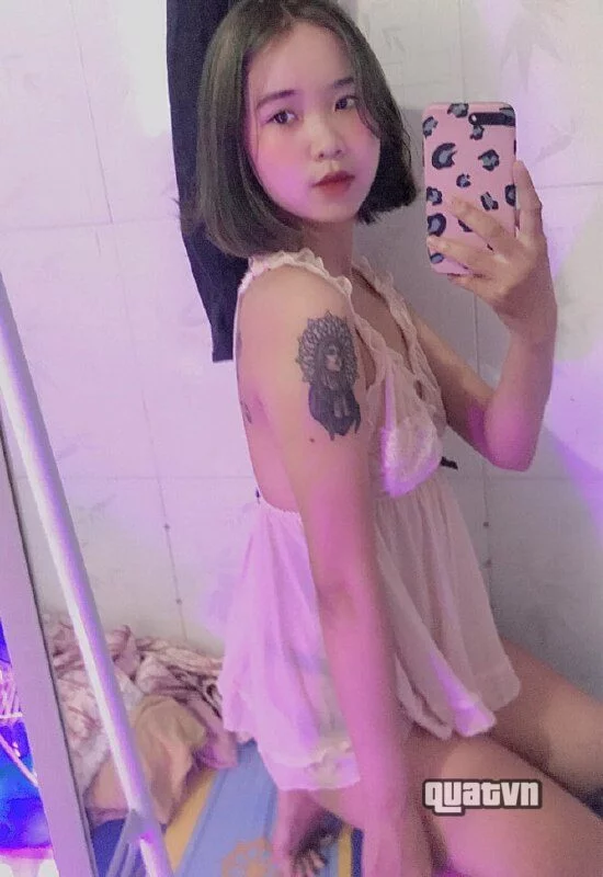 Thanhhuyen-Onlyfans-Leak-37.webp