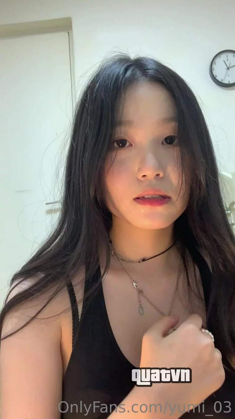 Yumi_03-Onlyfans-Leak-26.webp